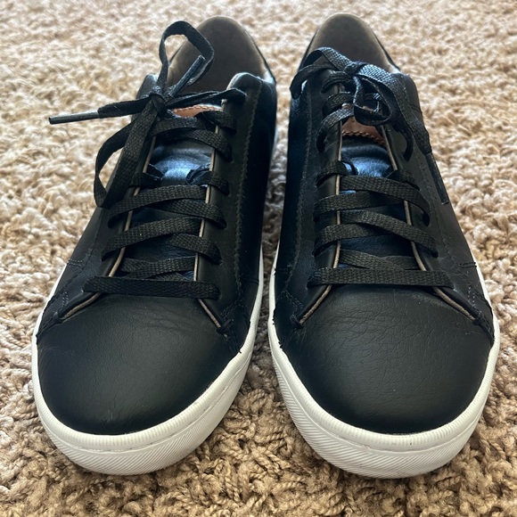 EUC COLE HAAN MARGO LEATHER LACE UP SNEAKERS - Picture 2 of 10